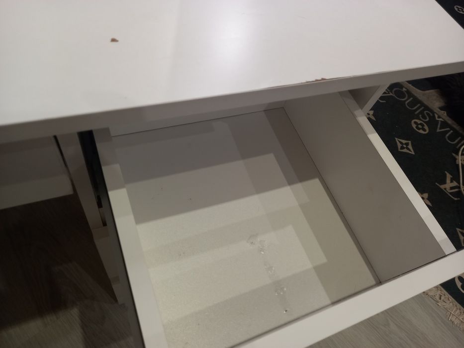 Toaletka kosmetyczna lustro z oświetleniem LED