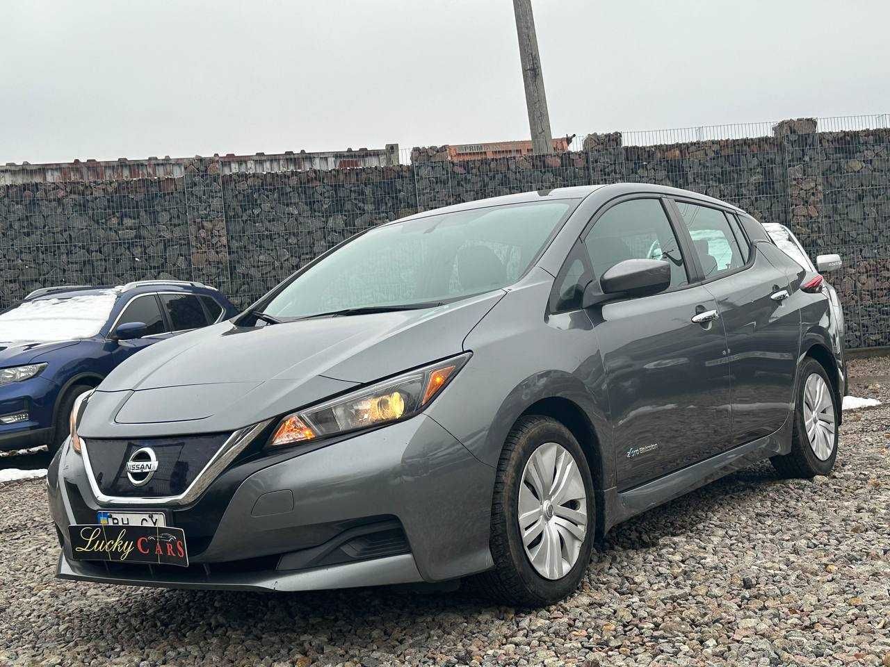 Авто Nissan Leaf 2018