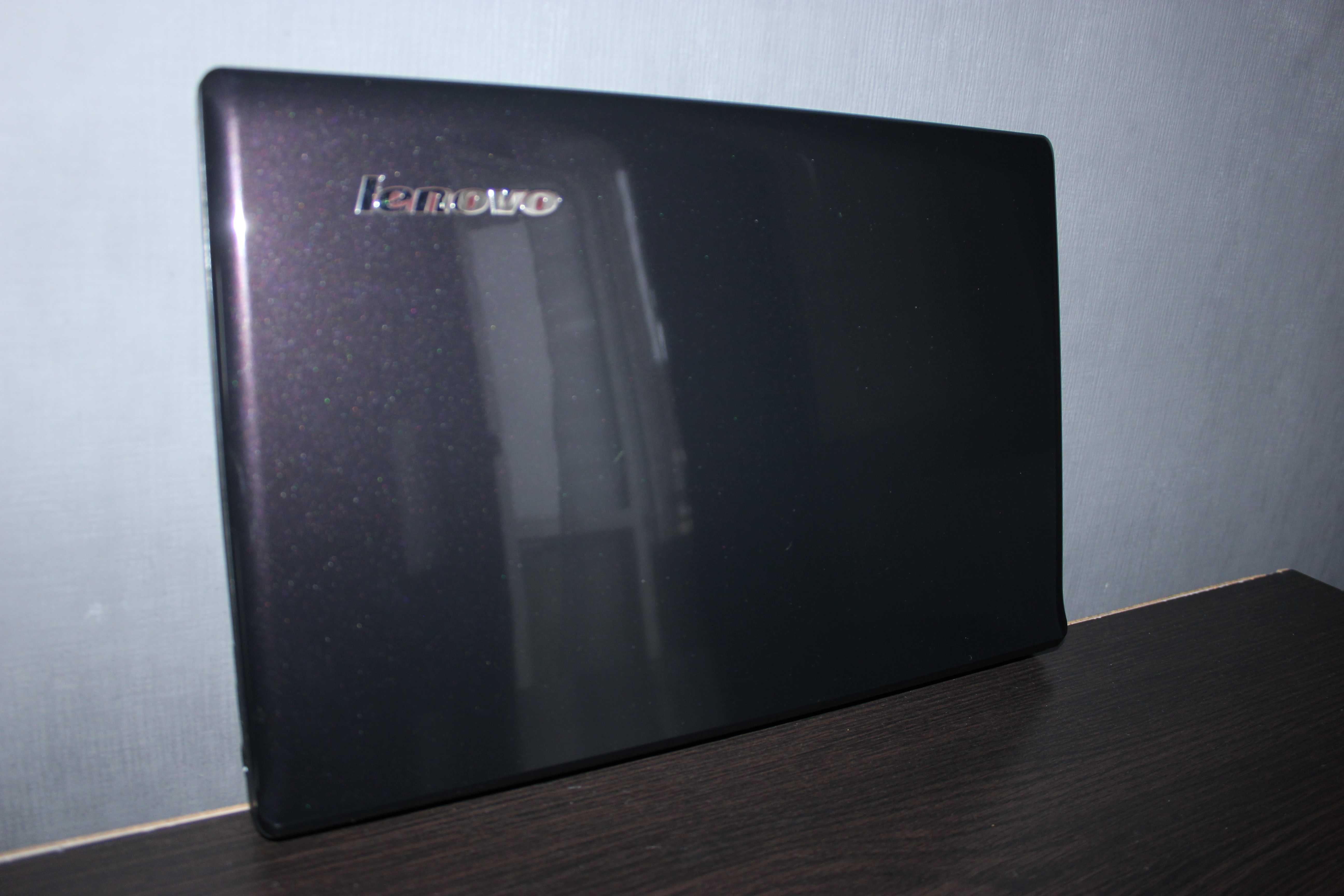 Lenovo G570, 15.6, i5-2520m 2,5-3,2 Ghz ,8GB, SSD 120GB, HDD 500GB
