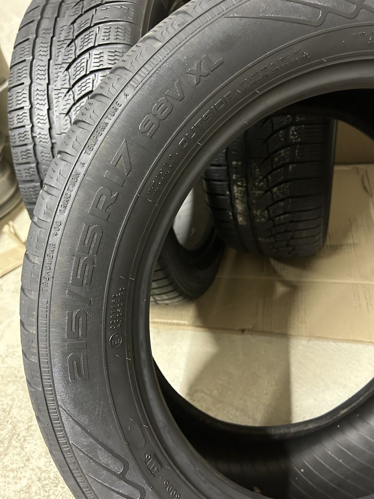 Шини 215/55R17 Nokian WR A4 4шт 4000грн