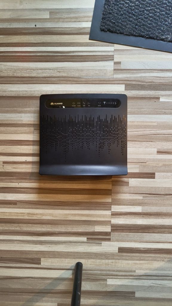 Router Huawei cpe b593 na kartę sim 4G LTE