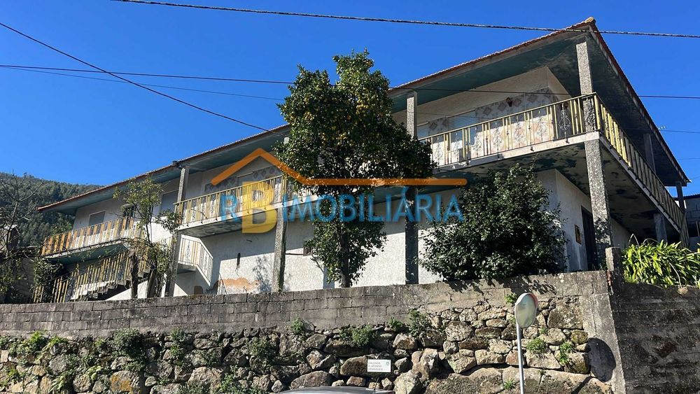 Conjunto de 2 moradias geminadas em Mansores - Arouca