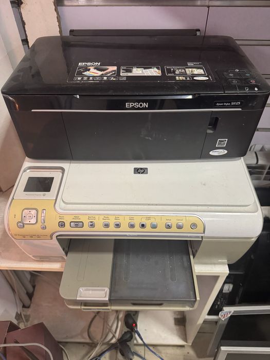 Два принтера epson и hp