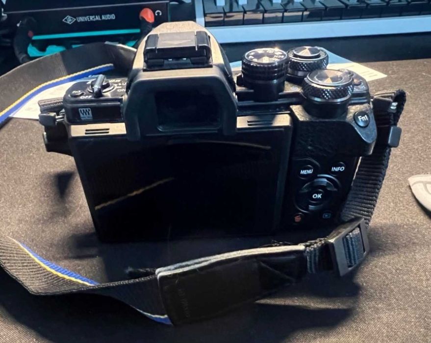 Aparat fotograficzny Olympus OM-D E-M10 Mark II czarny przebieg 1404