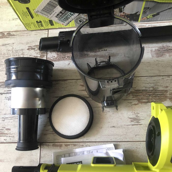 Безщітковий акумуляторний пилосос Ryobi One+ HP 18V PBLSV716 новий США