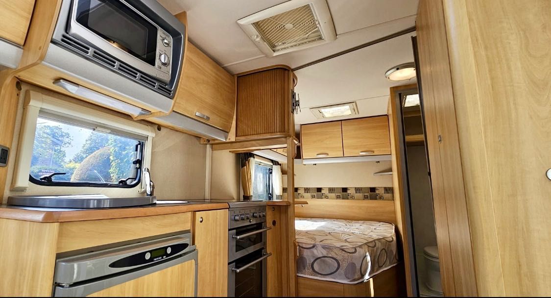 Caravana Sterling Europa 470- Impecável