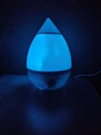Ultradźwiękowy nawilzacz powietrza z funkcją kolorowej lampki