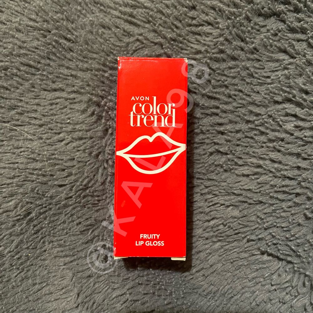Błyszczyk do ust Color Trend Avon Lip Gloss Strawberry Truskawka