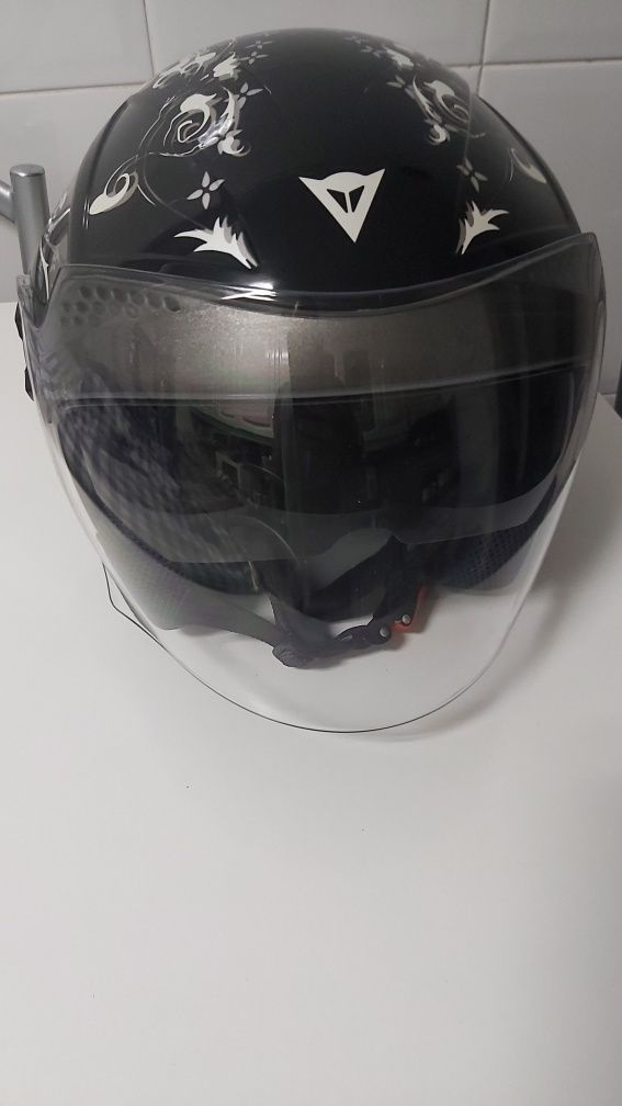 Capacete dainese vendo ou troco por outro fechado