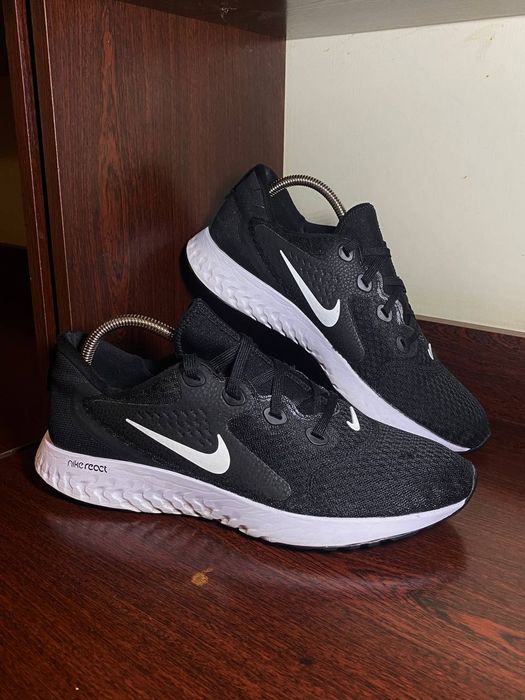 Кроссовки Nike Legend React 44.5, Найк Реакт