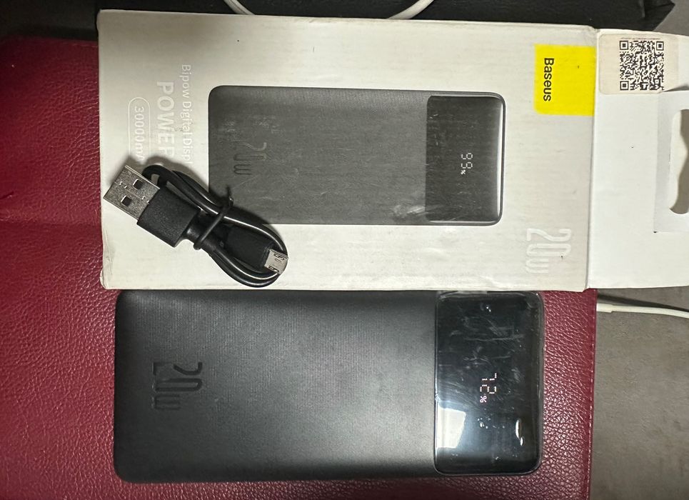 Продам павербанк Baseus 30000