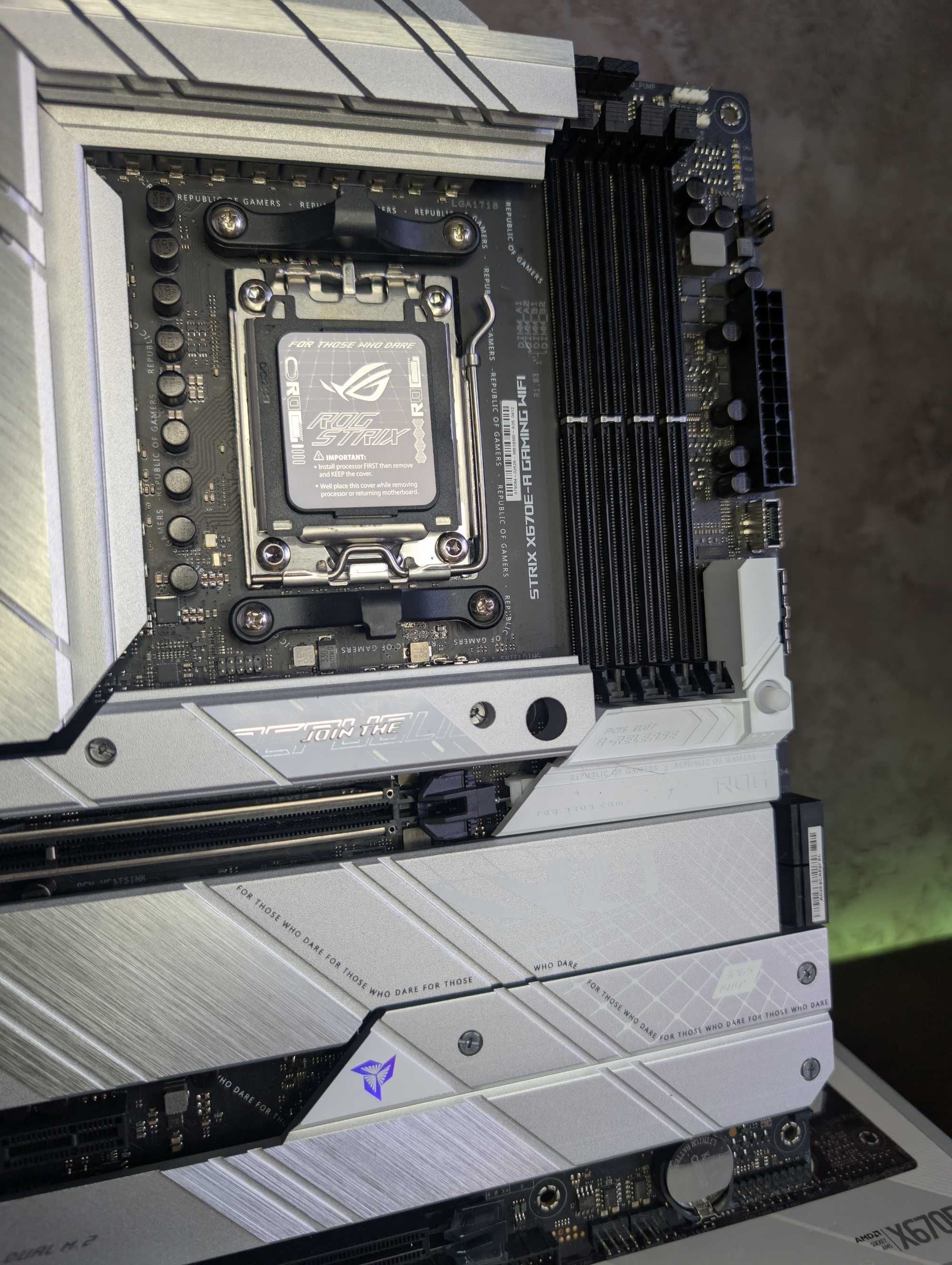 Asus ROG Strix X670E-A Gaming Wifi (AM5) 7000-8000-9000 Серія AMD