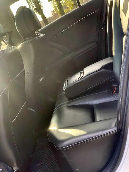 Продам Toyota Avensis T27, дизель 2.2 D4D