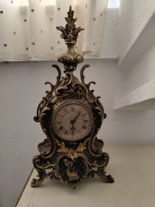 Relógio de mesa usado