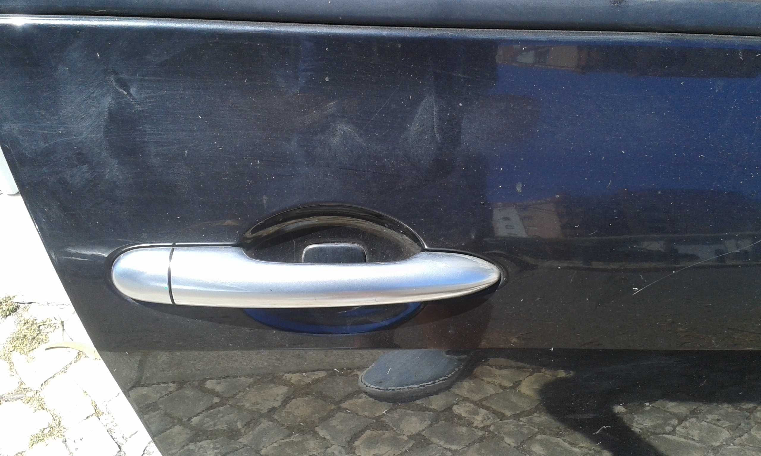 Porta Frente Direita Renault Megane ll Ano 2003 a 2008 Cor Preta