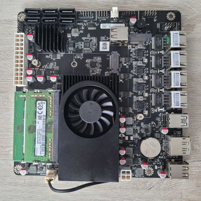 N5105 Płyta główna NAS + 16GB RAM DDR4