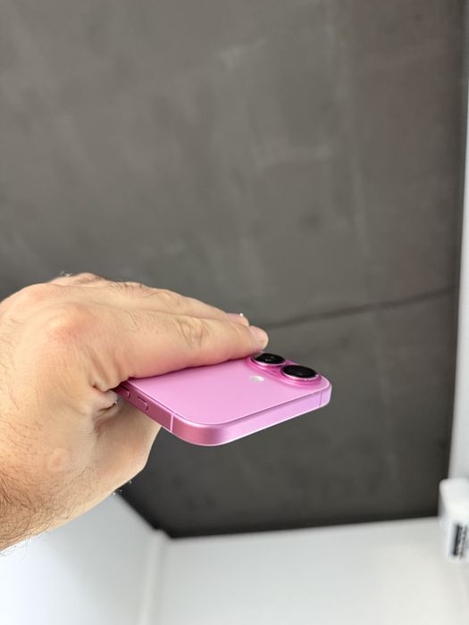 Apple iphone 16+ 128 gb рожевий 90% айфон 16 плюс