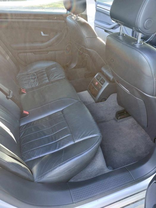 Audi A8 D3 quattro 3.0 tdi 233 km