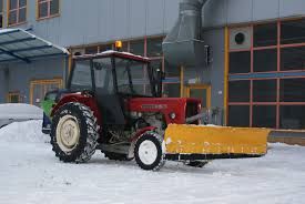 Odśnieżanie parkingów, placów, chodników