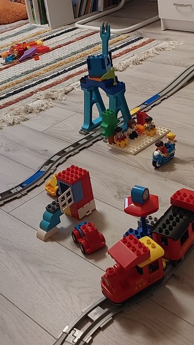 Lego Duplo: великий набір потягів та техніки