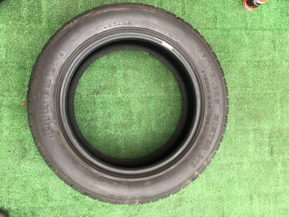 Opony Pirelli Sottozero 225/60/18 Zimowe