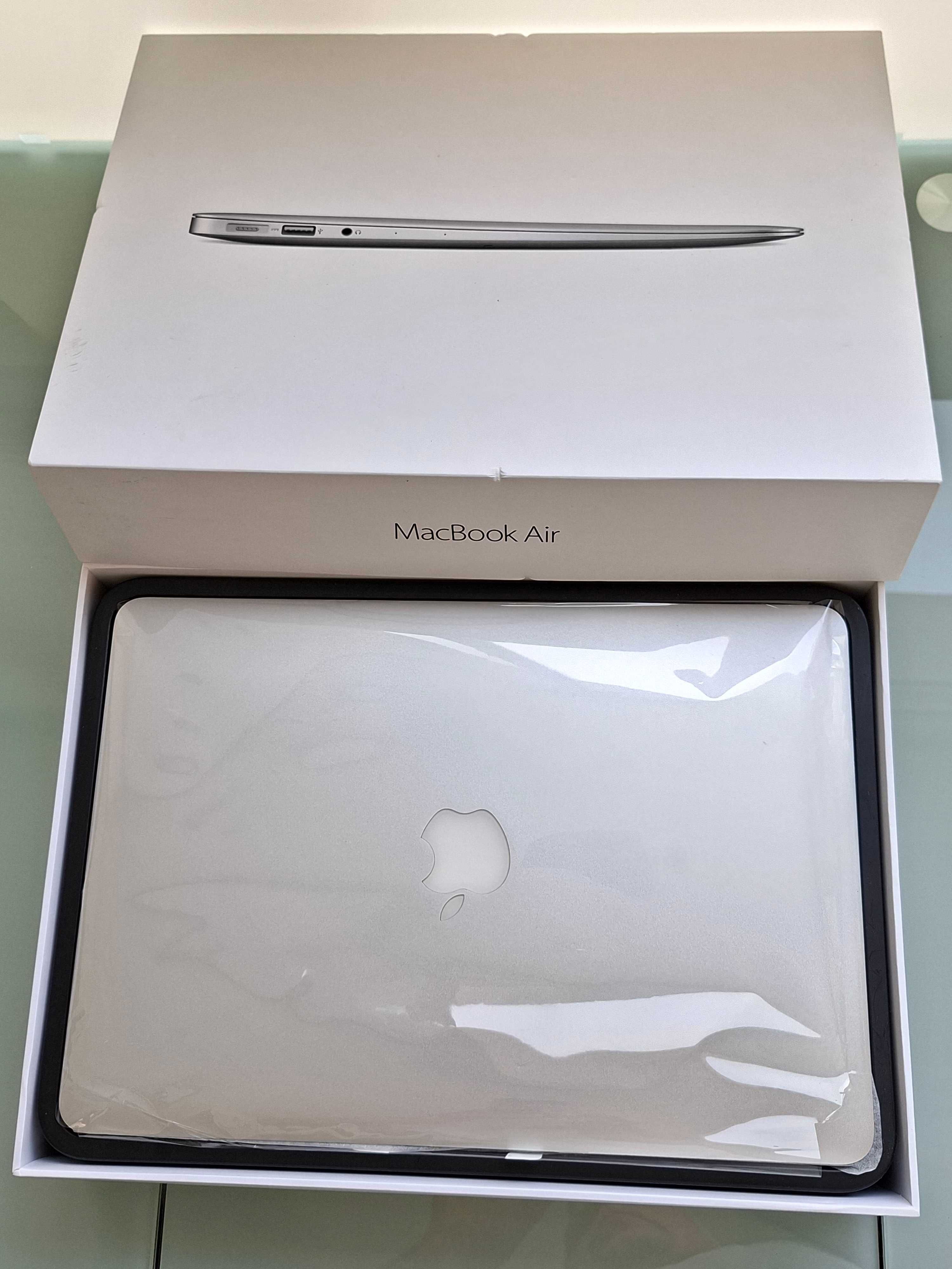 MacBook Air ano 2015, 13.3'', i5 |MacOS 12 Monterey | 128GB SSD | NOVO