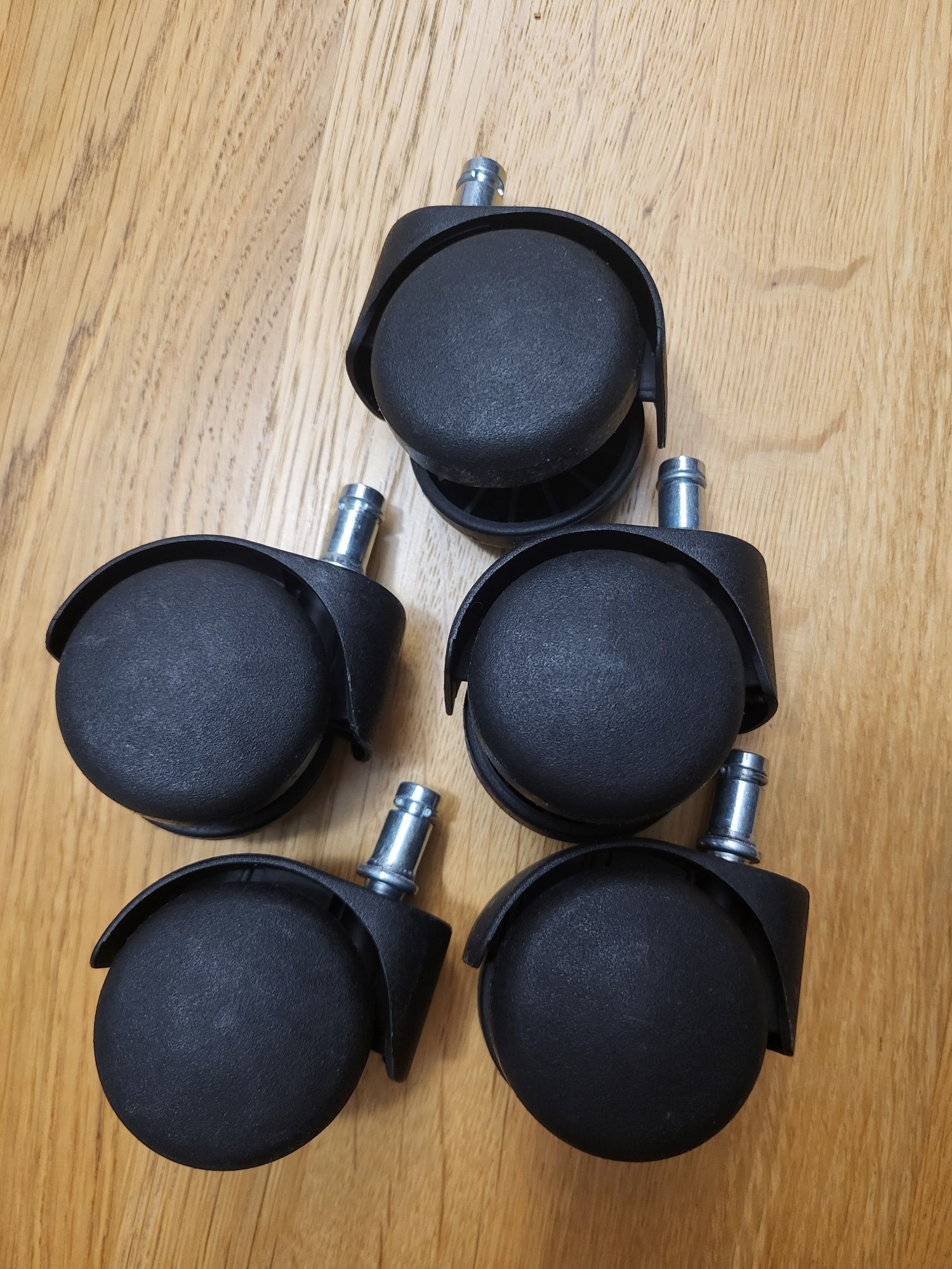 Kółka do fotela obrotowego biurowego do krzesła Fi 10 dł 22mm ikea