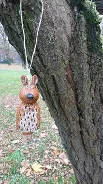 Wiewiórka ceramiczna zawieszka dzwonek