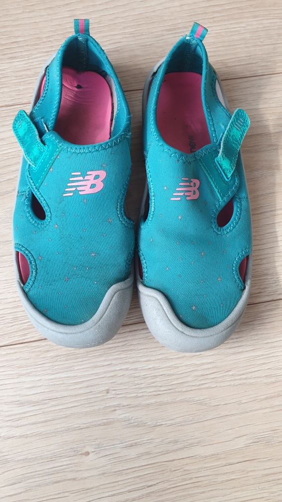 New Balance sandały 33,5