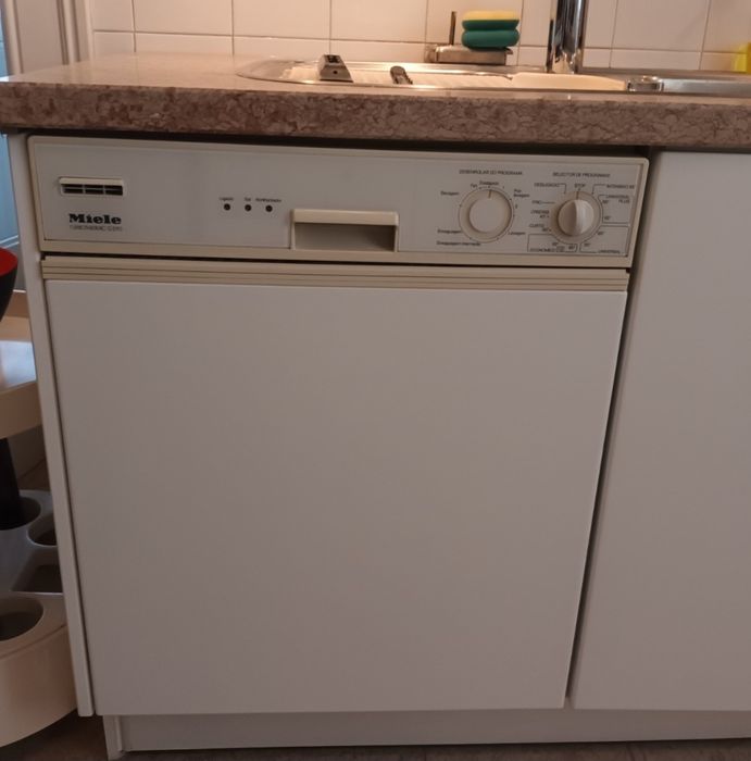 Máquina Lavar Loiça