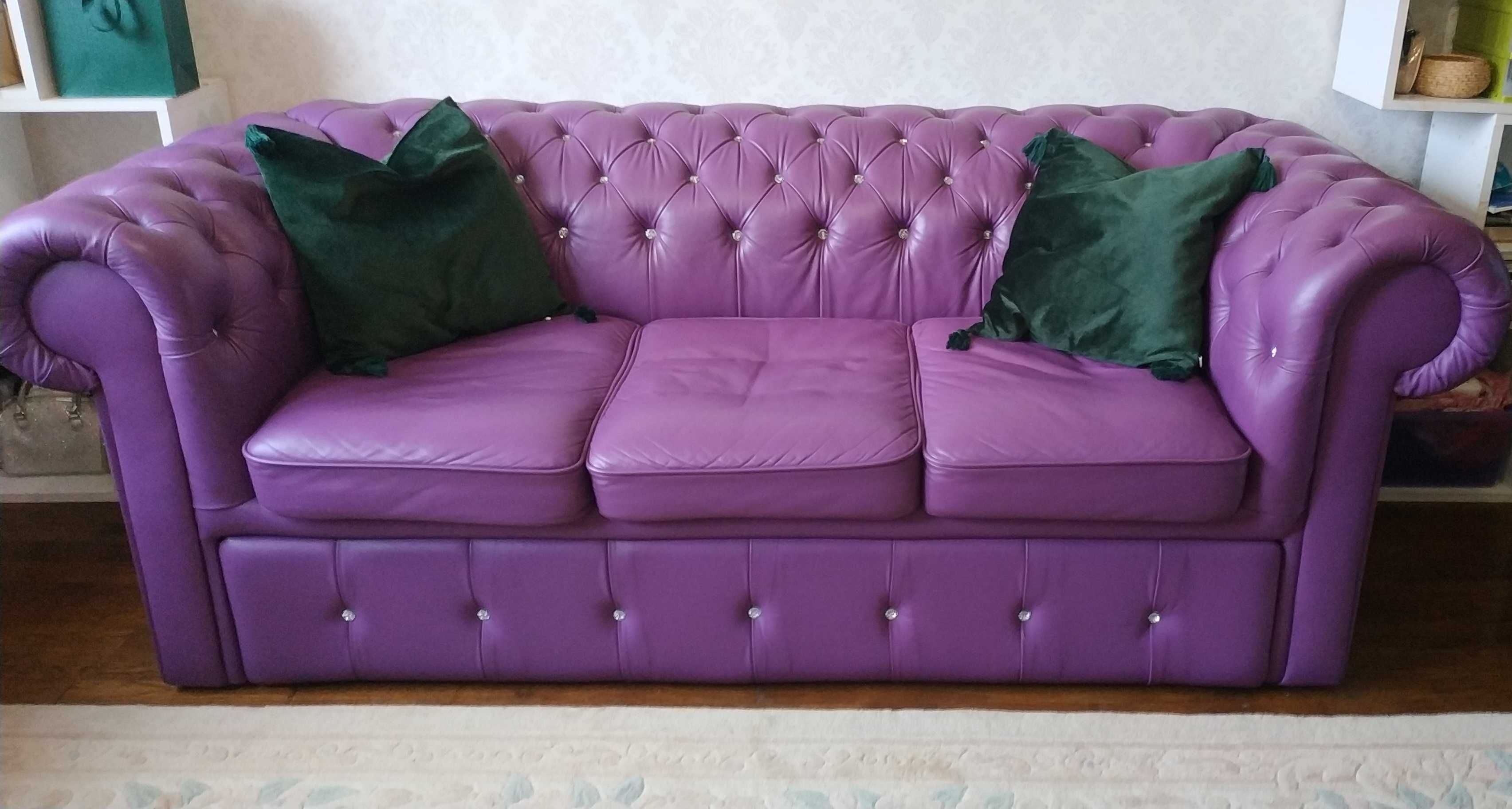 Sofa Chesterfield, skórzana, kryształowe guziki z funkcją spania