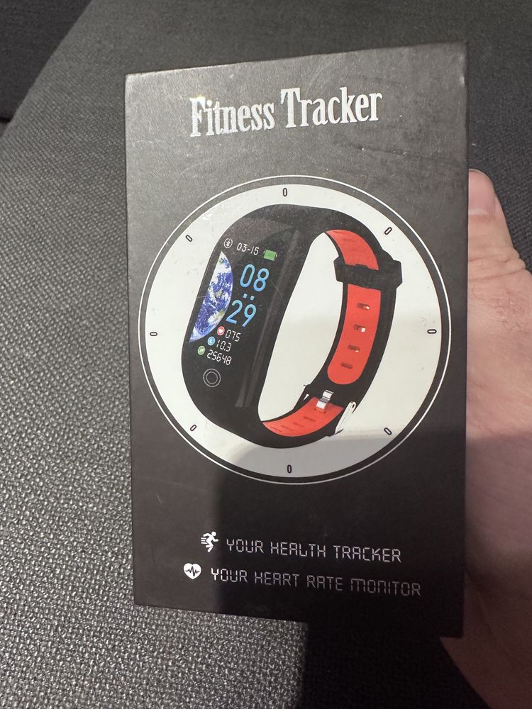 Zegarek monitorujacy zdrowie Fitness Tracker