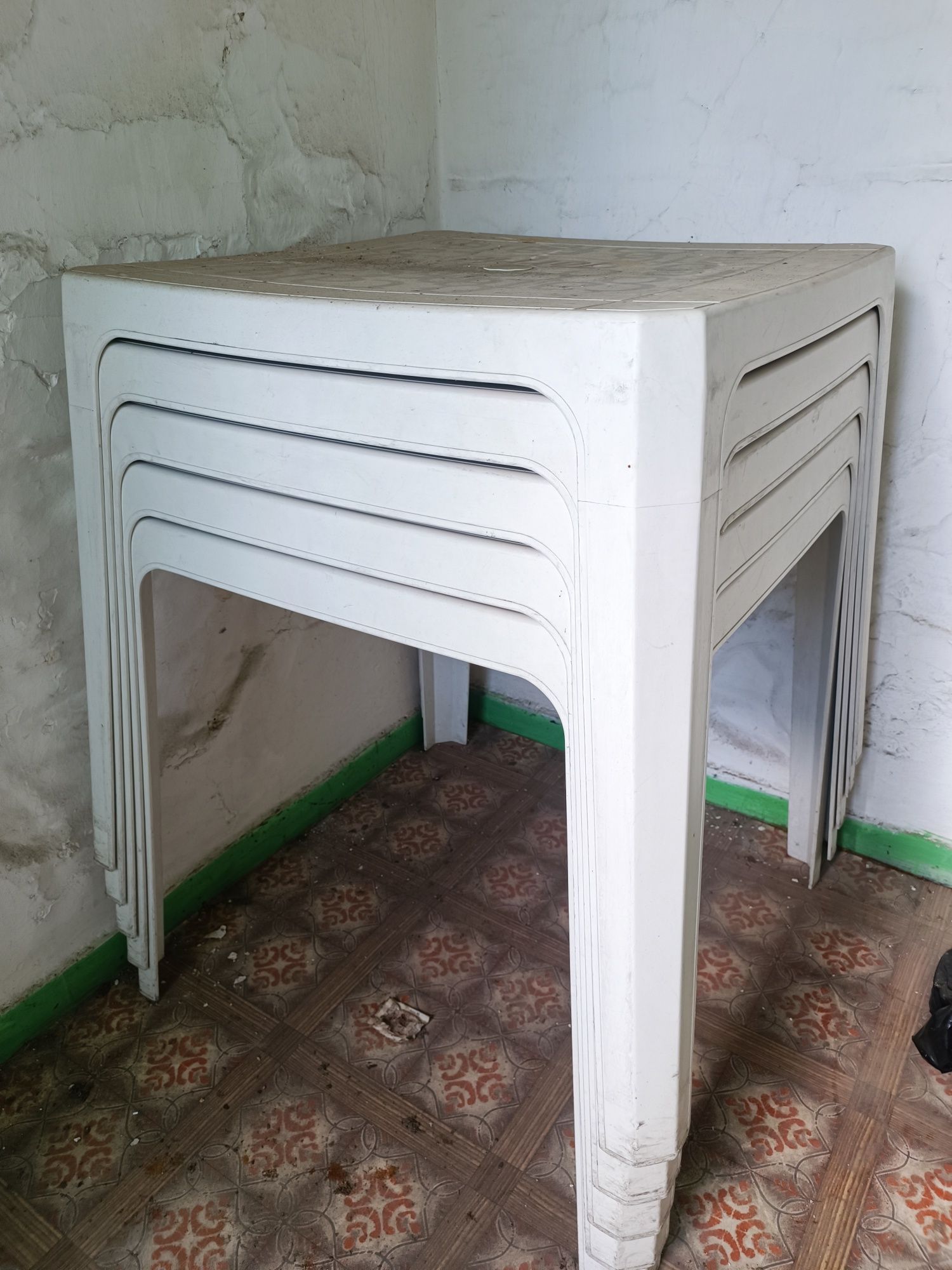 Mesas de PVC brancas