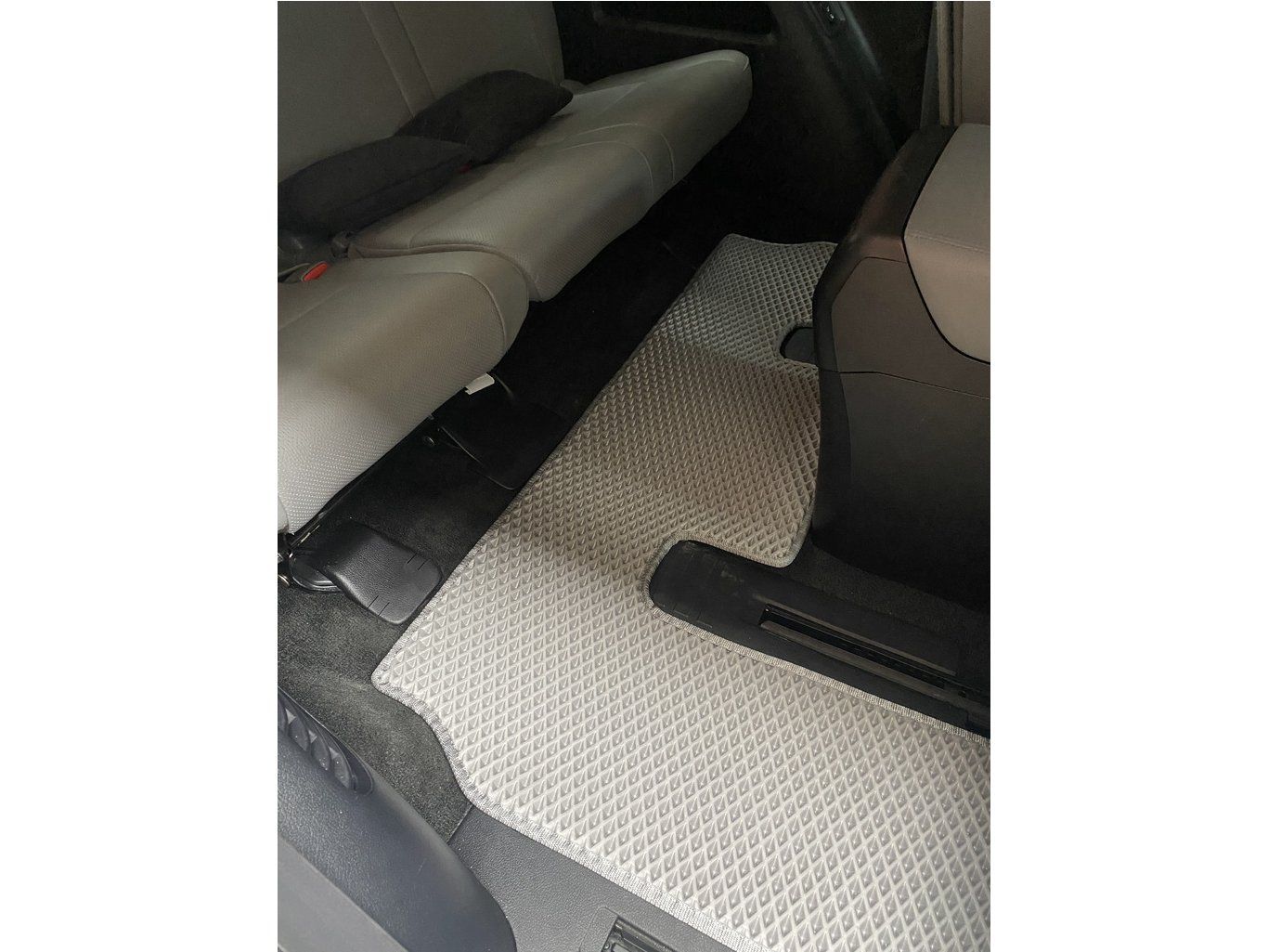 Toyota Sequoia Полиуретановые коврики 3 ряда (EVA, серые)