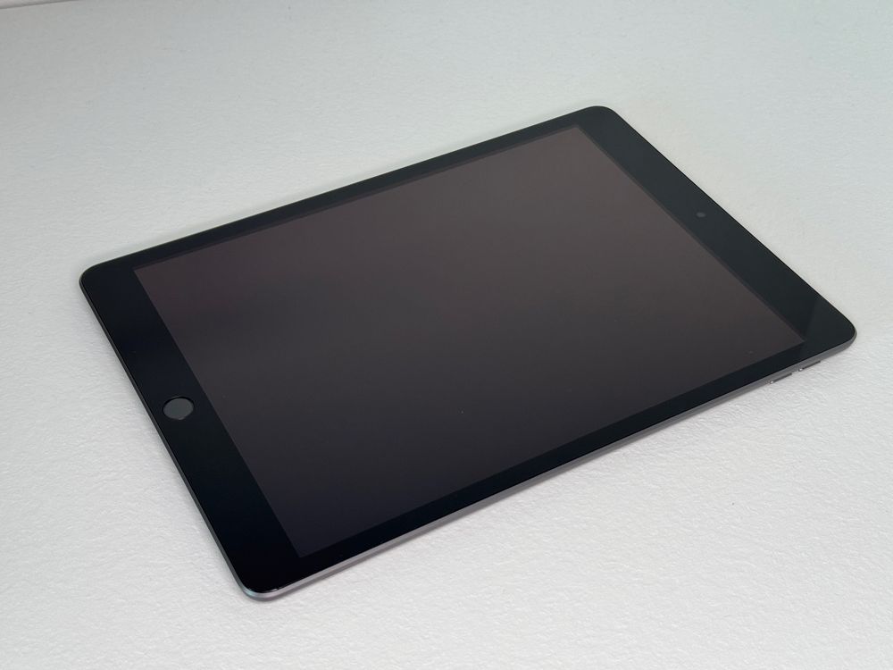 iPad 9. gen. (A2603) - 256GB - Cellular (LTE) - faktura VAT 23%