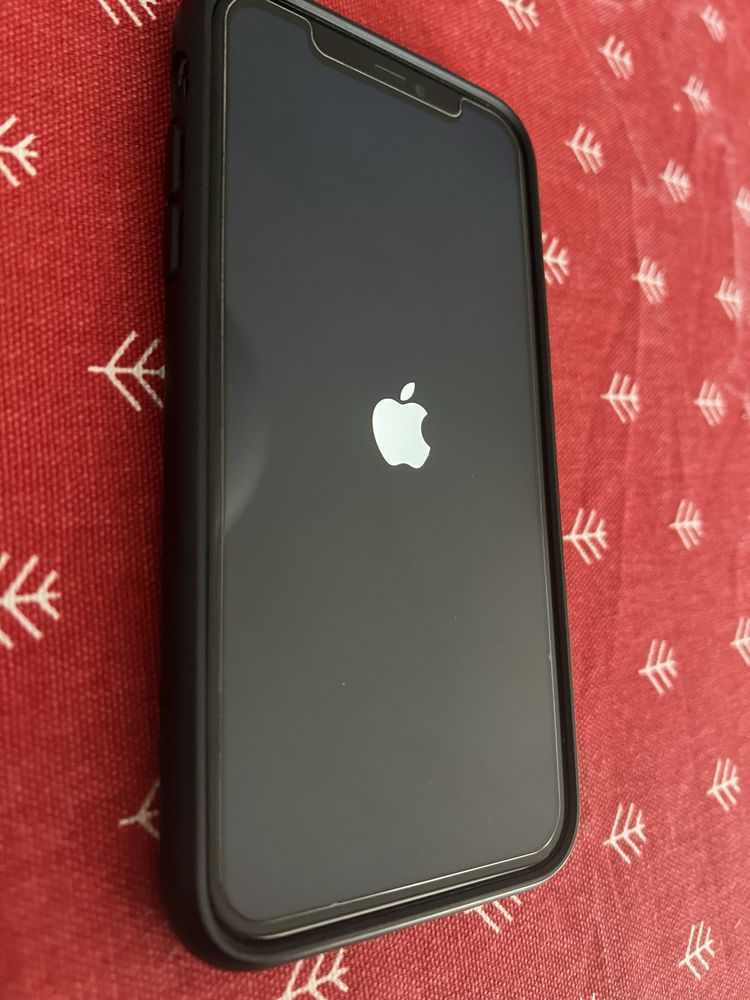 iPhone 11 64gb + capa e vidro temperado (sem qualquer problema)