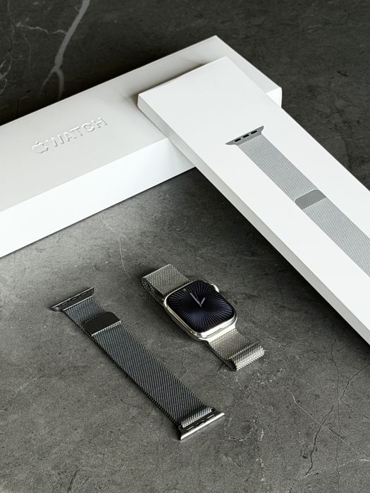 Apple Watch 8 41mm stalowy (stainless steel) GPS + cellular eSIM