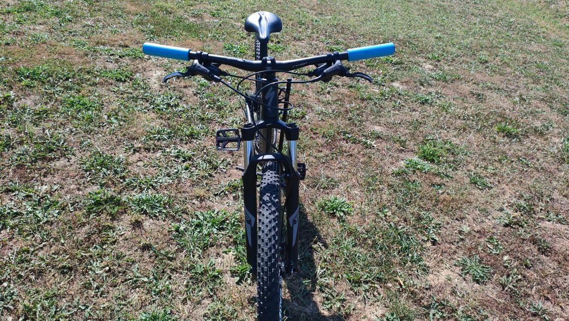 Rower Specialized Rockhopper 27.5 S