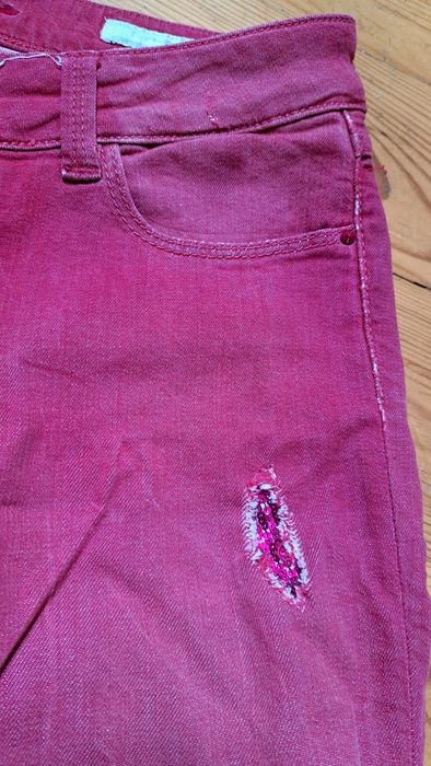 Spodnie Guess r. 28