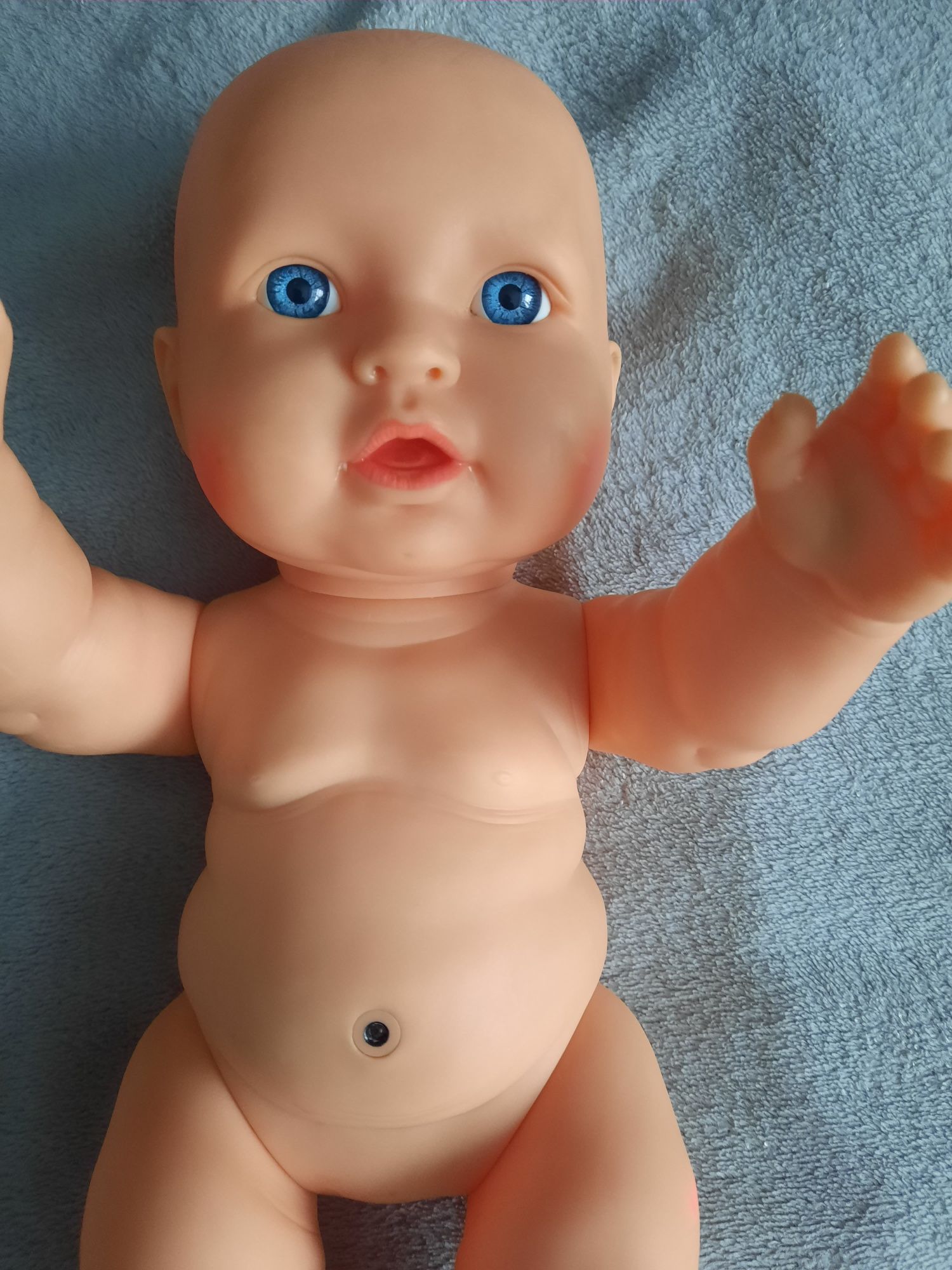 Lalka bobas z dźwiękiem