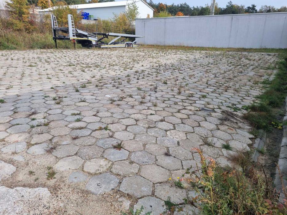 Miejsca postojowe, plac do wynajęcia