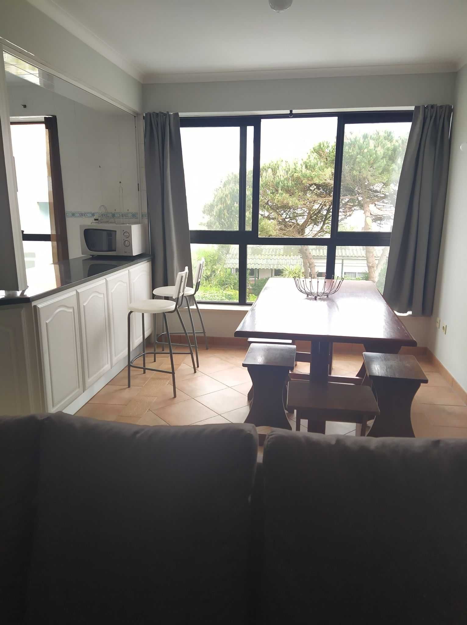 Arrenda-se Apartamento T2 na Praia da Barra