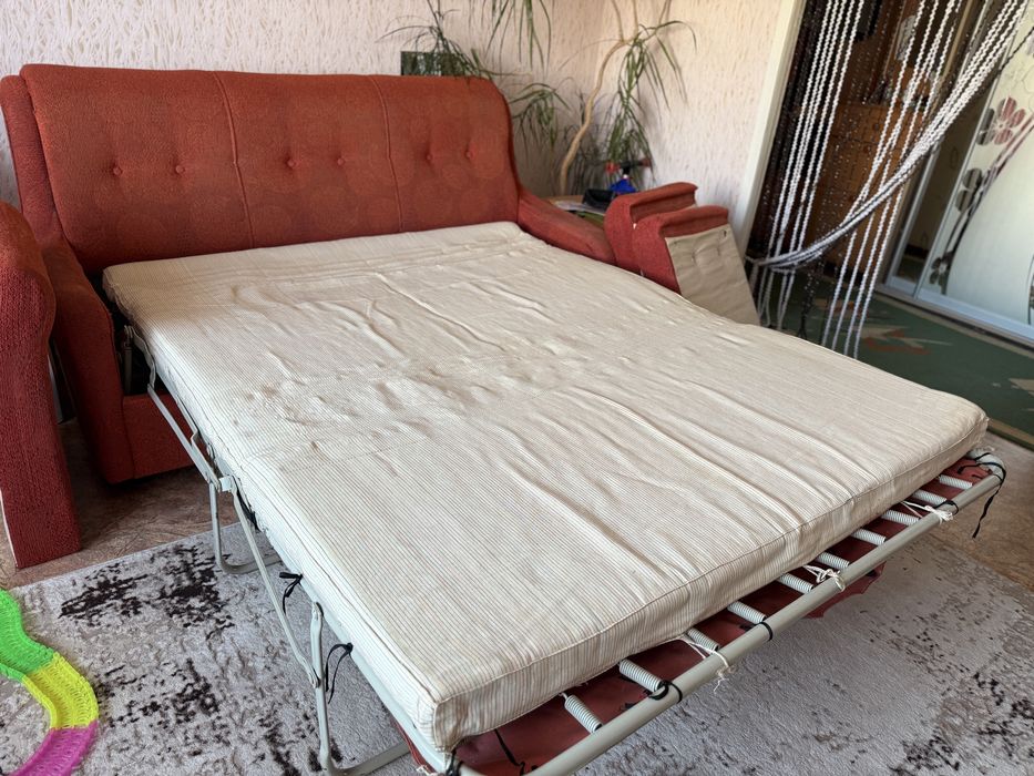 Диван розкладний (самовивіз)