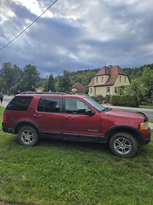 Amerykanski Ford Explorer