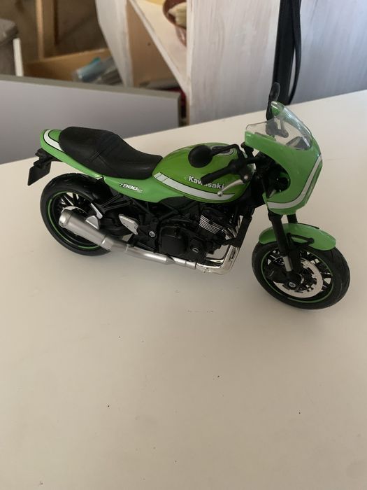Model Kawasaki motor