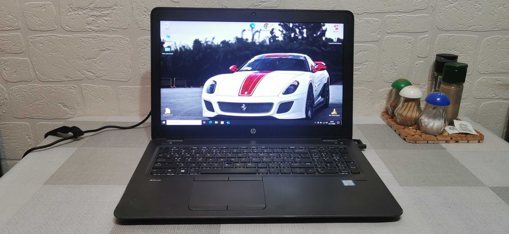 Laptop HP ZBook 15 G4/Proc.i7,/24GB RAM -Tanio
