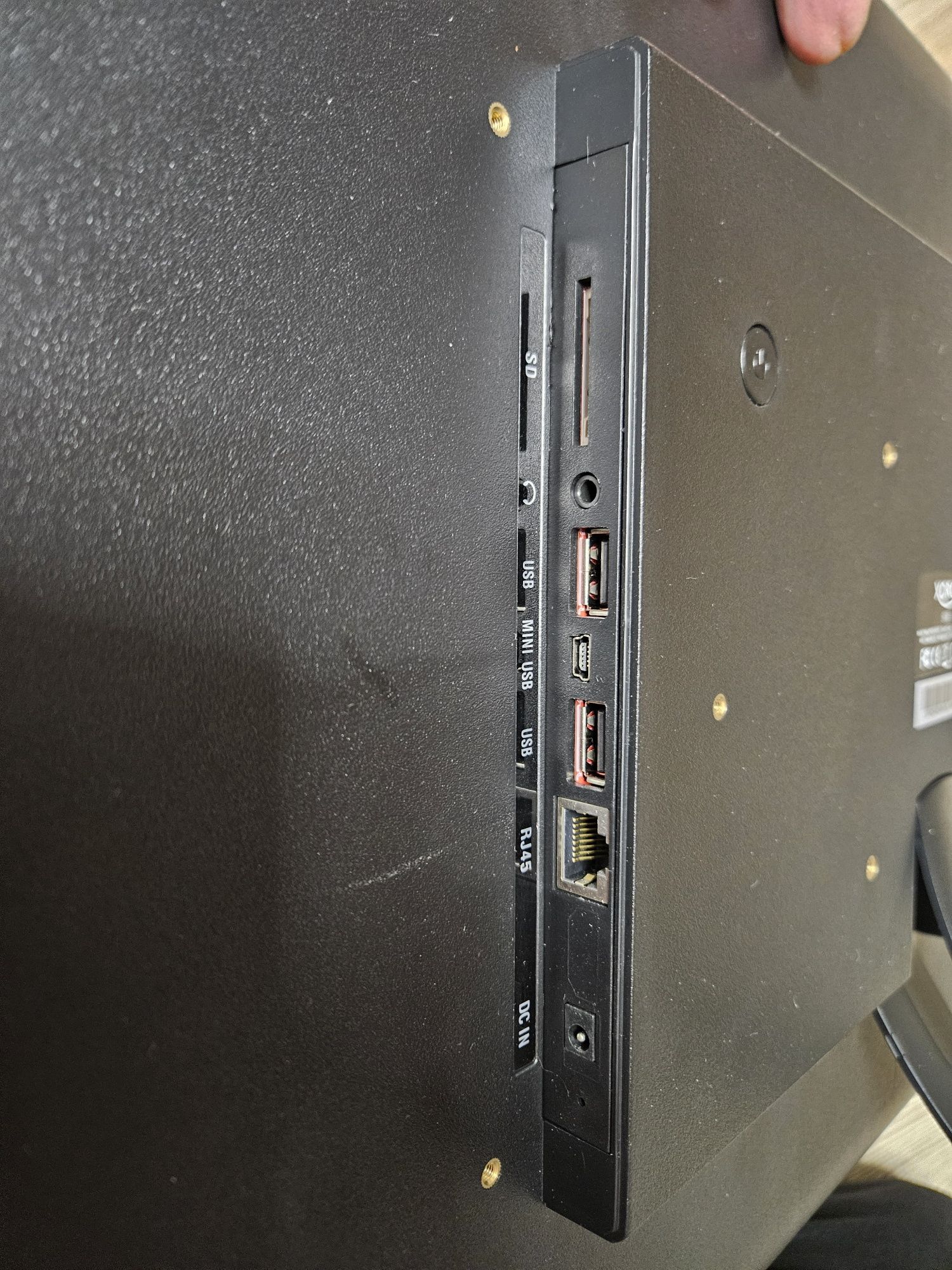 XORO MegaPAD 2404 V6 – 24" tablet
