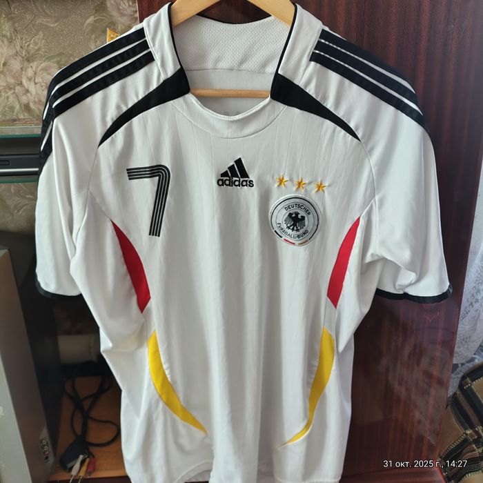 Форма Bastian Schweinsteiger