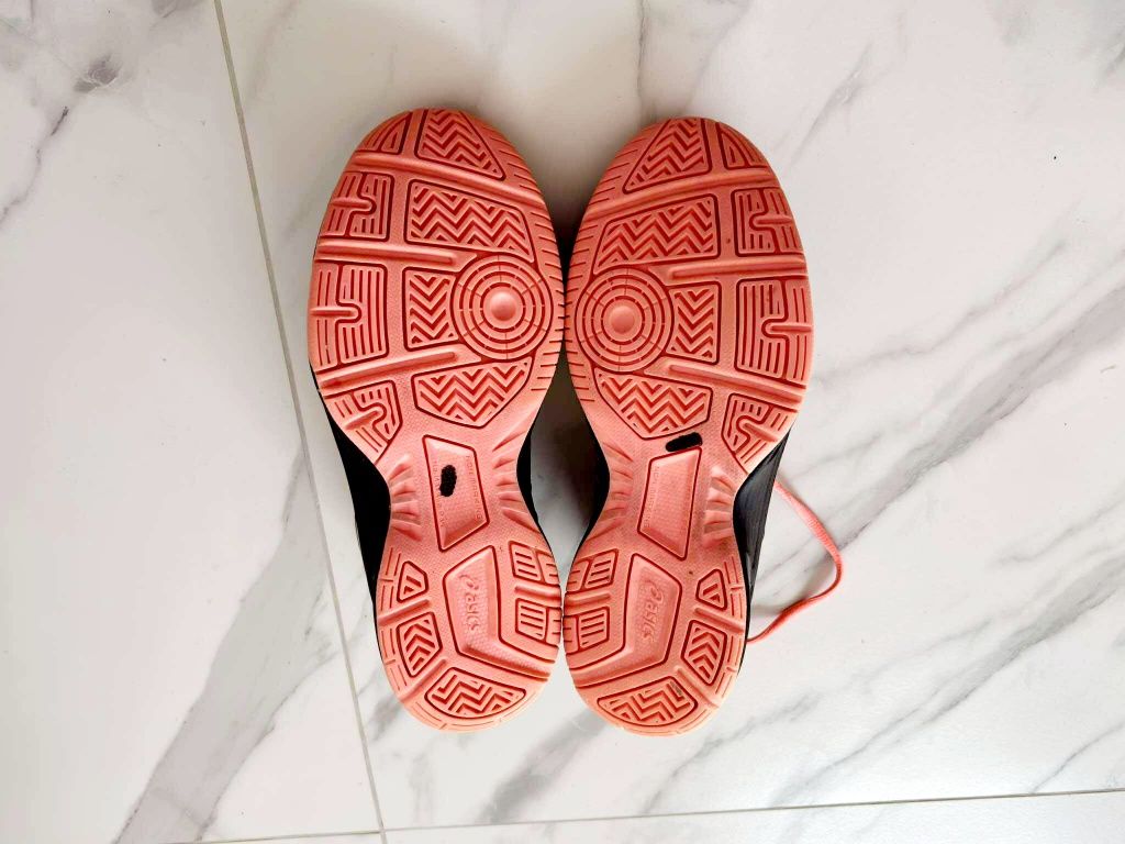 Asics flare buty do biegania damskie 38 
rozmiar 38
Wkładka 24cm
kolor