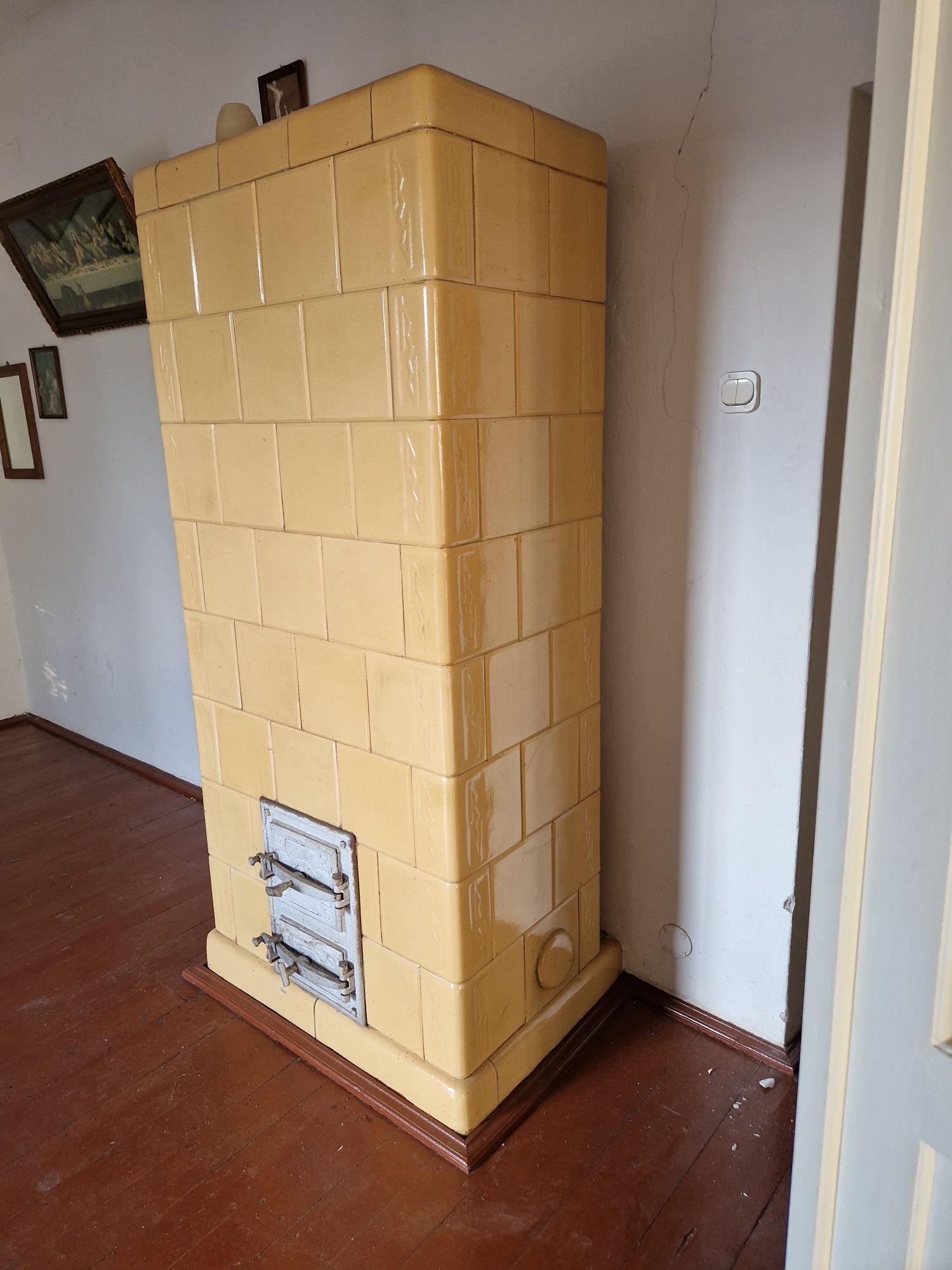 Piec kaflowy 107x86x54